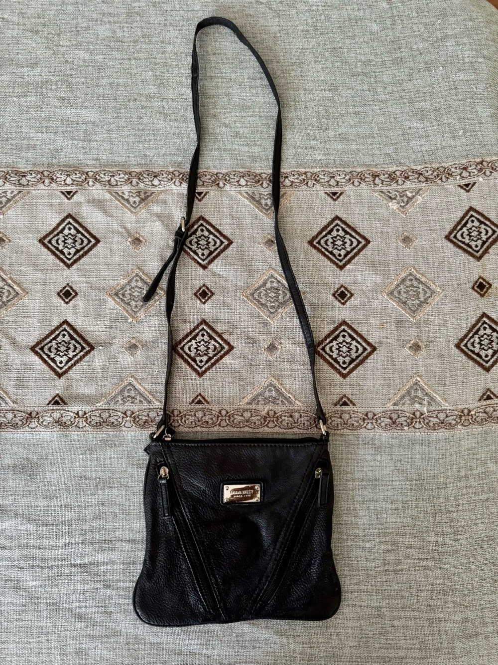 Vintage Nine West crossbody purse